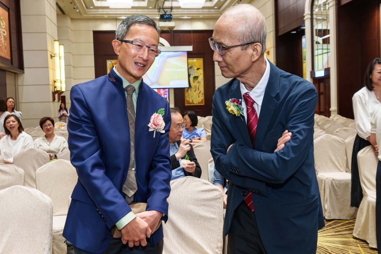 A7405577-2 FROM MR LEUNG